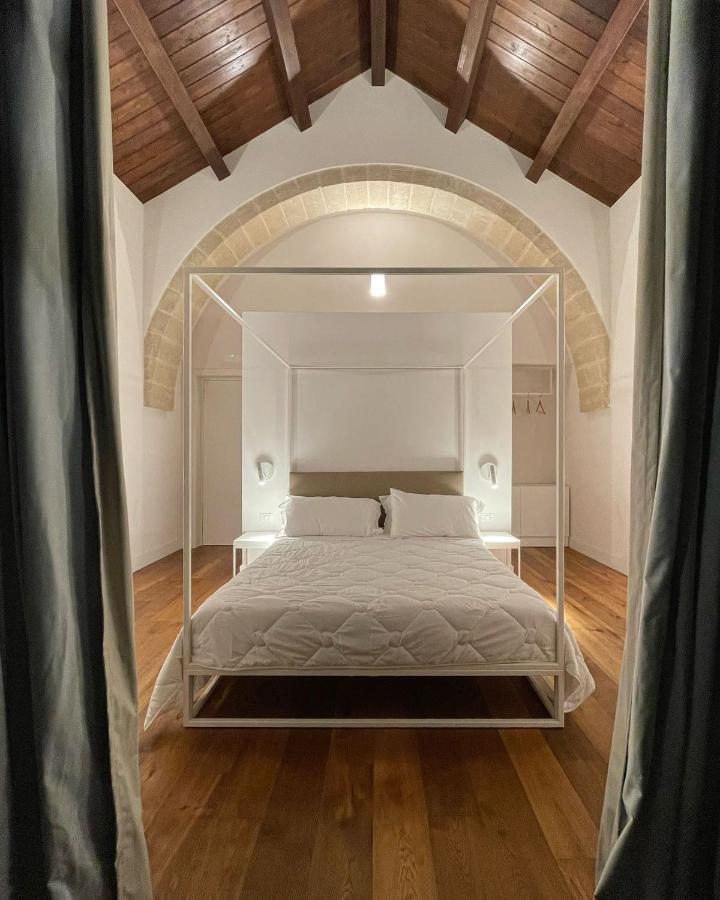 Hotel Saraceno Al Faro Таранто Екстериор снимка