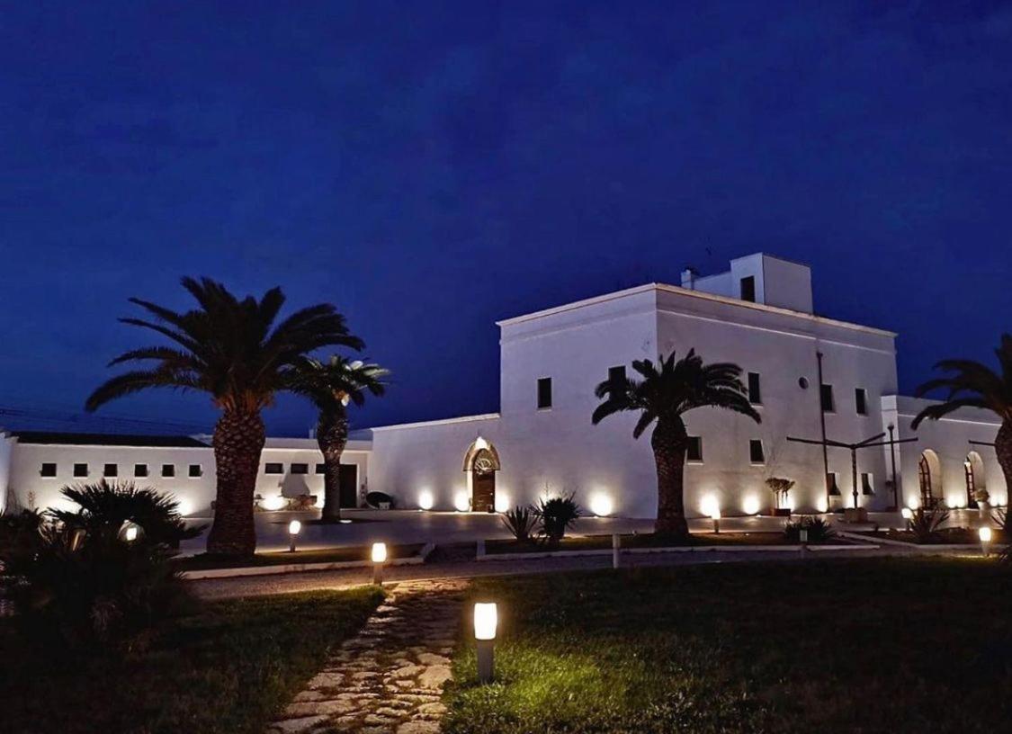 Hotel Saraceno Al Faro Таранто Екстериор снимка