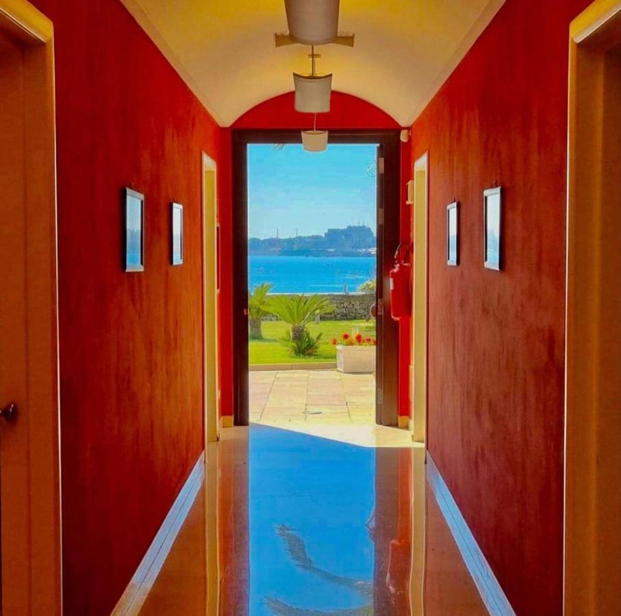 Hotel Saraceno Al Faro Таранто Екстериор снимка