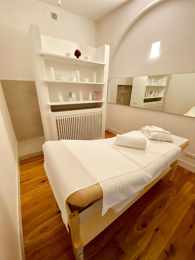Hotel Saraceno Al Faro Таранто Екстериор снимка