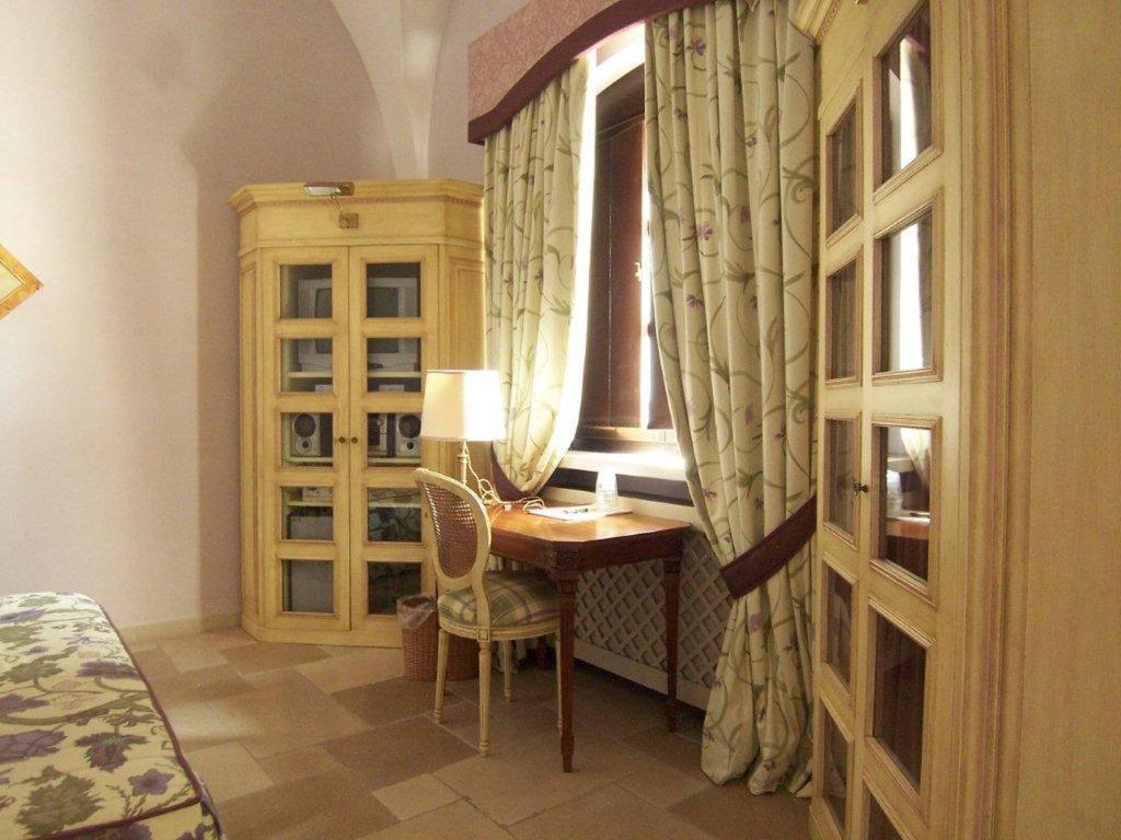 Hotel Saraceno Al Faro Таранто Стая снимка