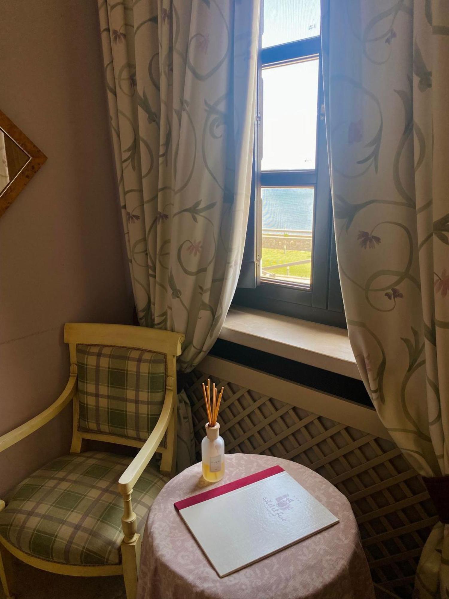 Hotel Saraceno Al Faro Таранто Екстериор снимка