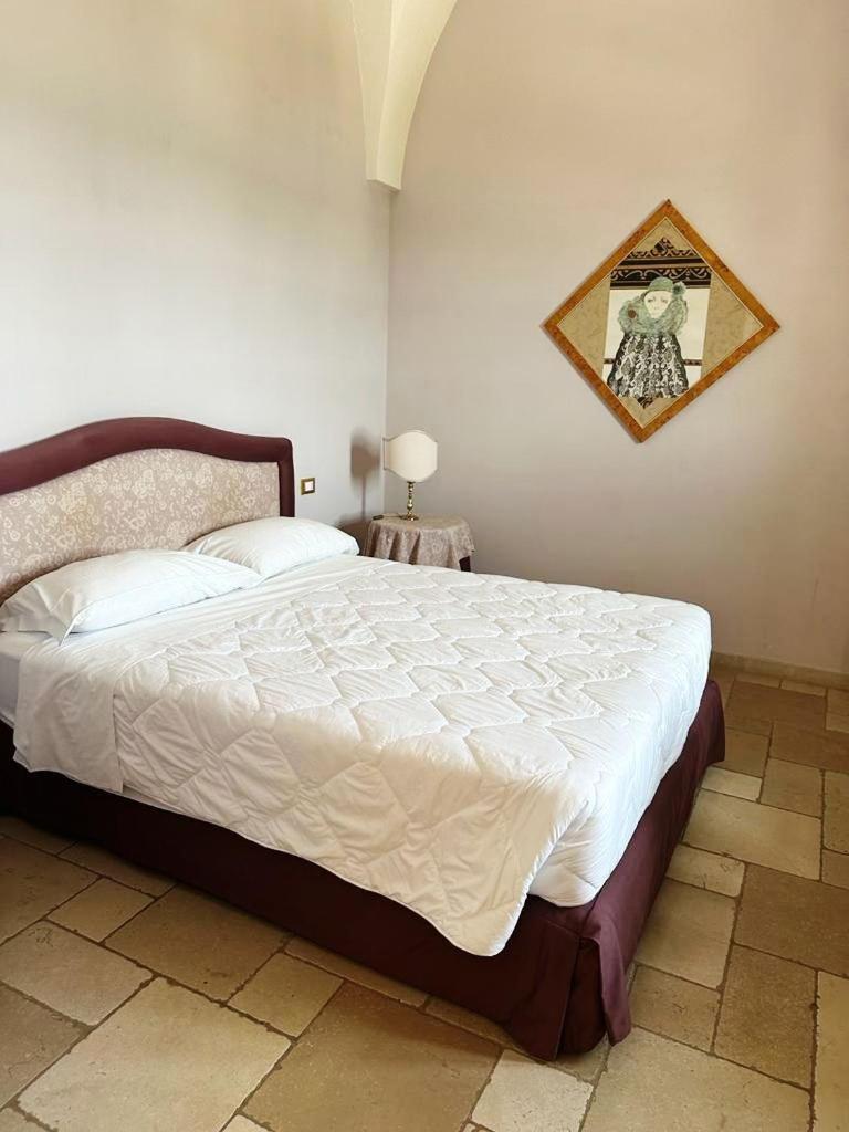 Hotel Saraceno Al Faro Таранто Екстериор снимка