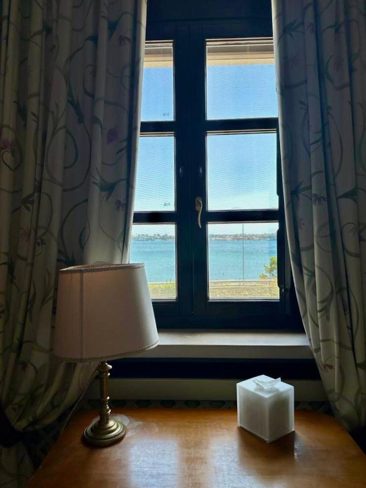 Hotel Saraceno Al Faro Таранто Екстериор снимка