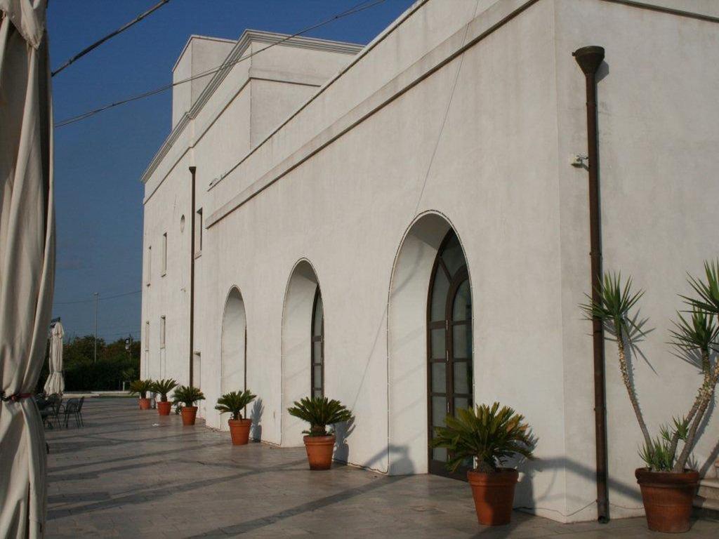 Hotel Saraceno Al Faro Таранто Екстериор снимка
